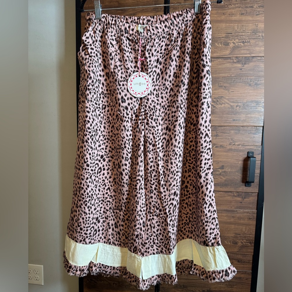Umgee Pink Leopard Print Pants